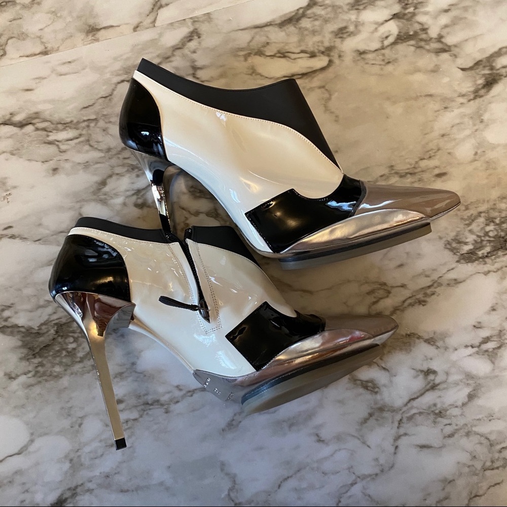 Balenciaga Black/White Stiletto Booties - Picture 8 of 8